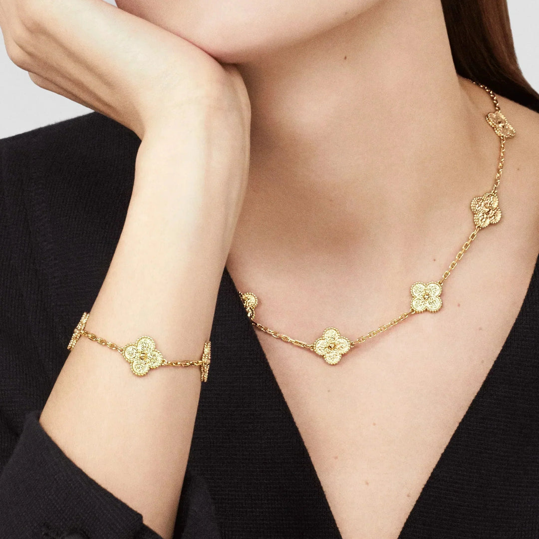 CLOVER | Collier 10 motifs Or