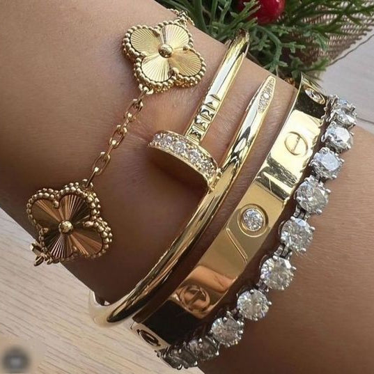 Bracelet or Clover
